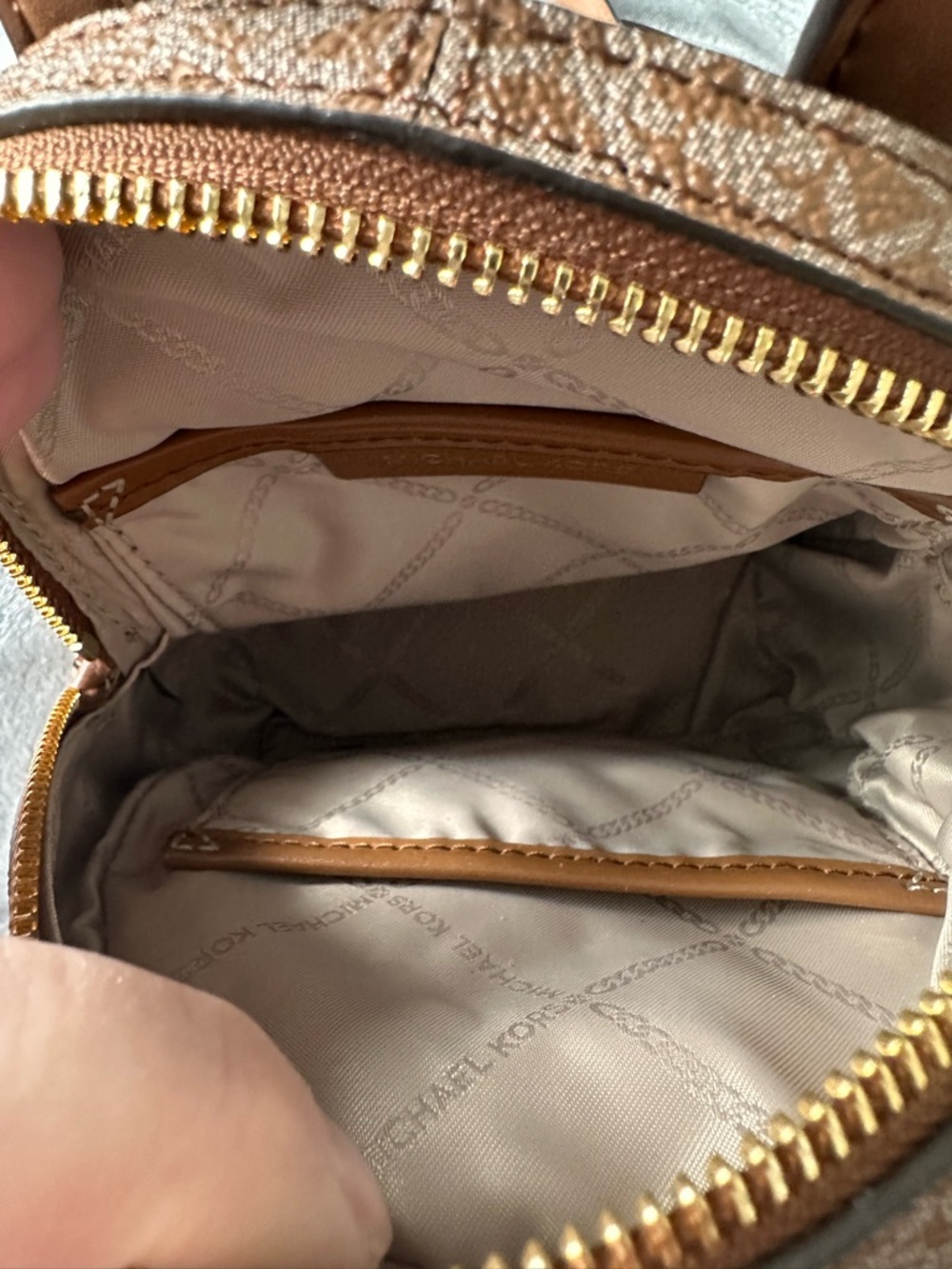 Michael Kors Lugg Multi Convertible Rhea Mini Backpack & Carmen Wallet NWT - Picture 10 of 16